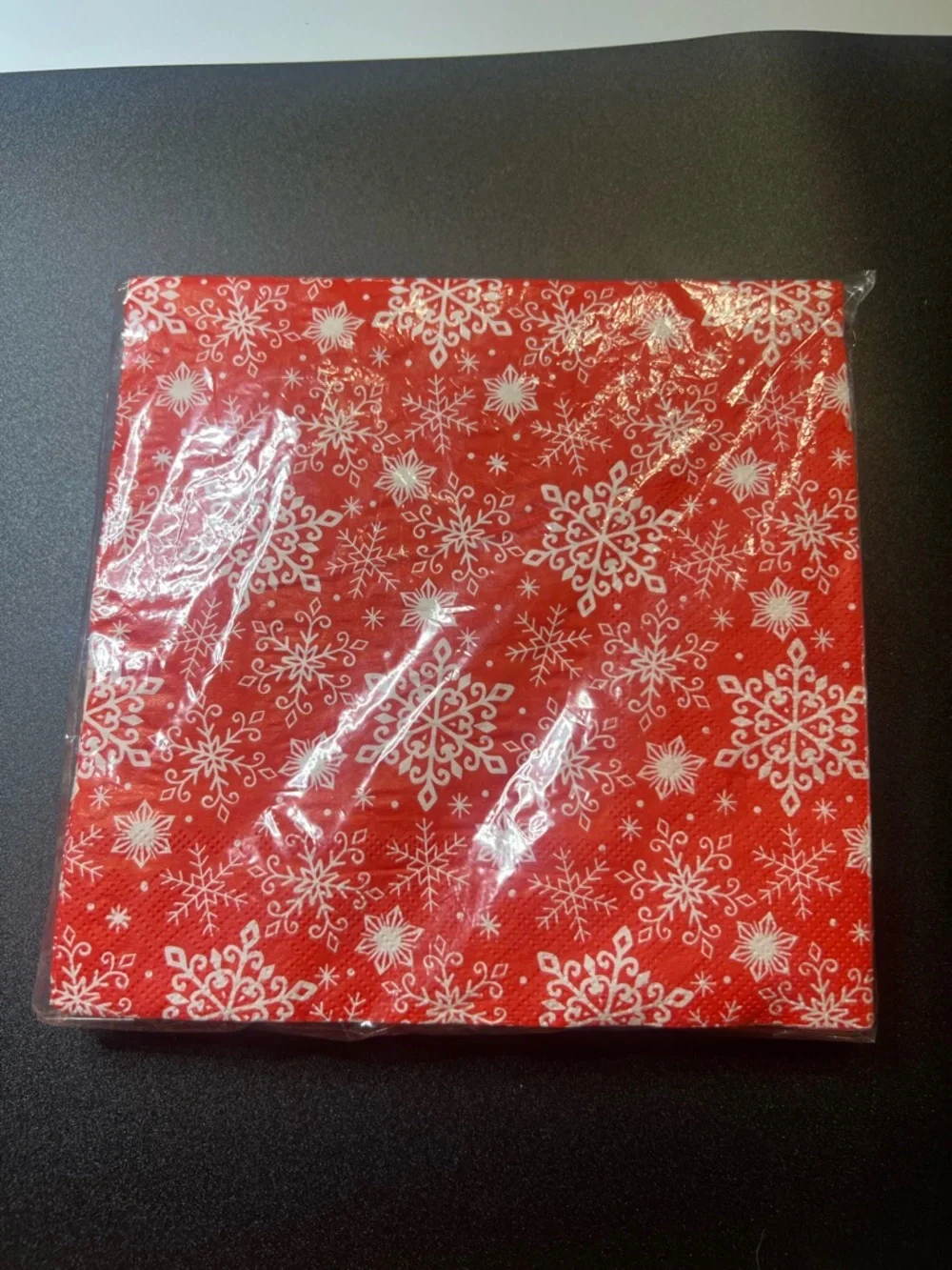 LOT OF HOLIDAY NAPKINS Gibson White and Rust Plaid Guest/Dinner Napkins